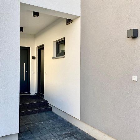 Modernes Apartment, Terrasse Und Garten Am Lilienthalpark Im Suedwesten Berlins 외부 사진