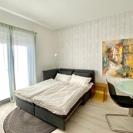 Modernes Apartment, Terrasse Und Garten Am Lilienthalpark Im Suedwesten Berlins 외부 사진