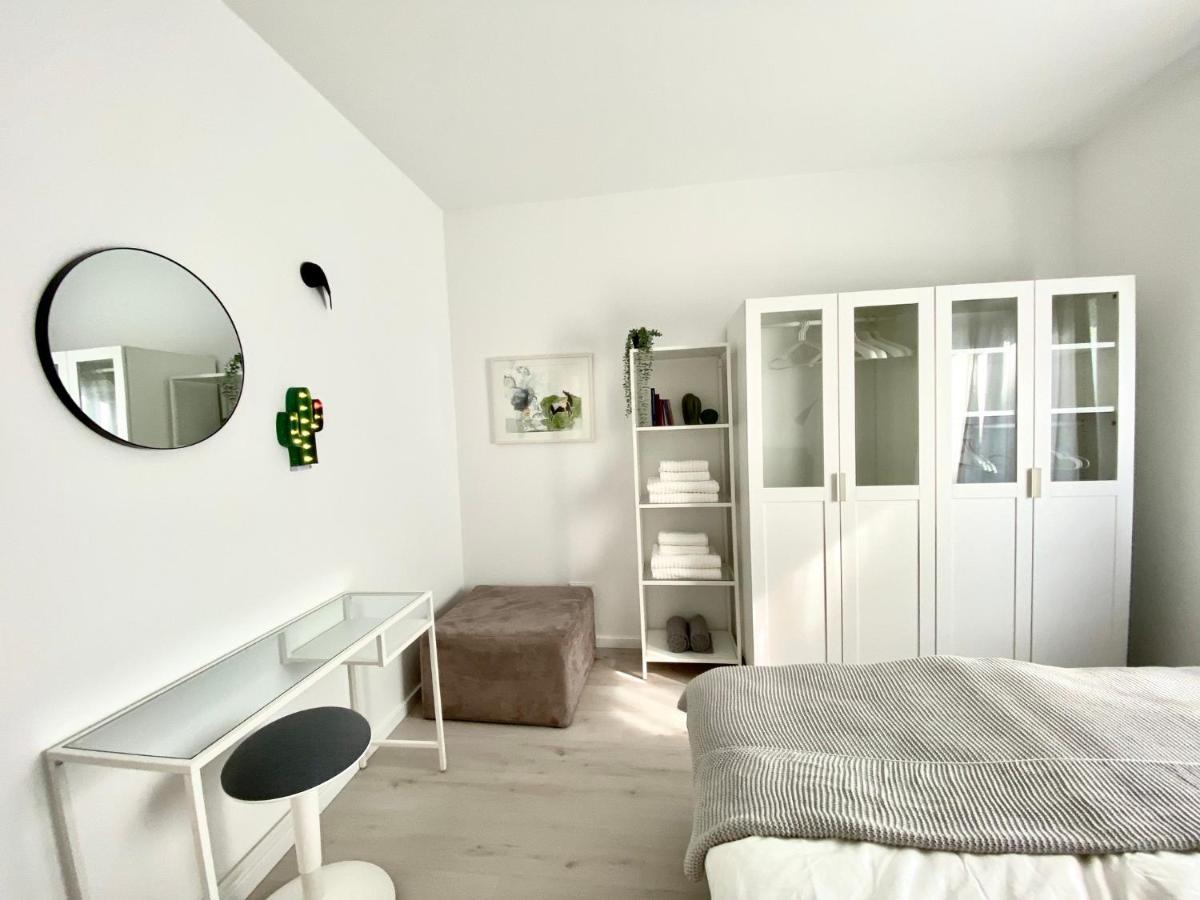 Modernes Apartment, Terrasse Und Garten Am Lilienthalpark Im Suedwesten Berlins 외부 사진