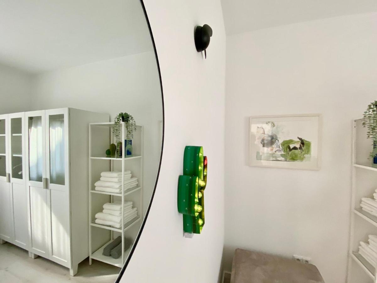 Modernes Apartment, Terrasse Und Garten Am Lilienthalpark Im Suedwesten Berlins 외부 사진