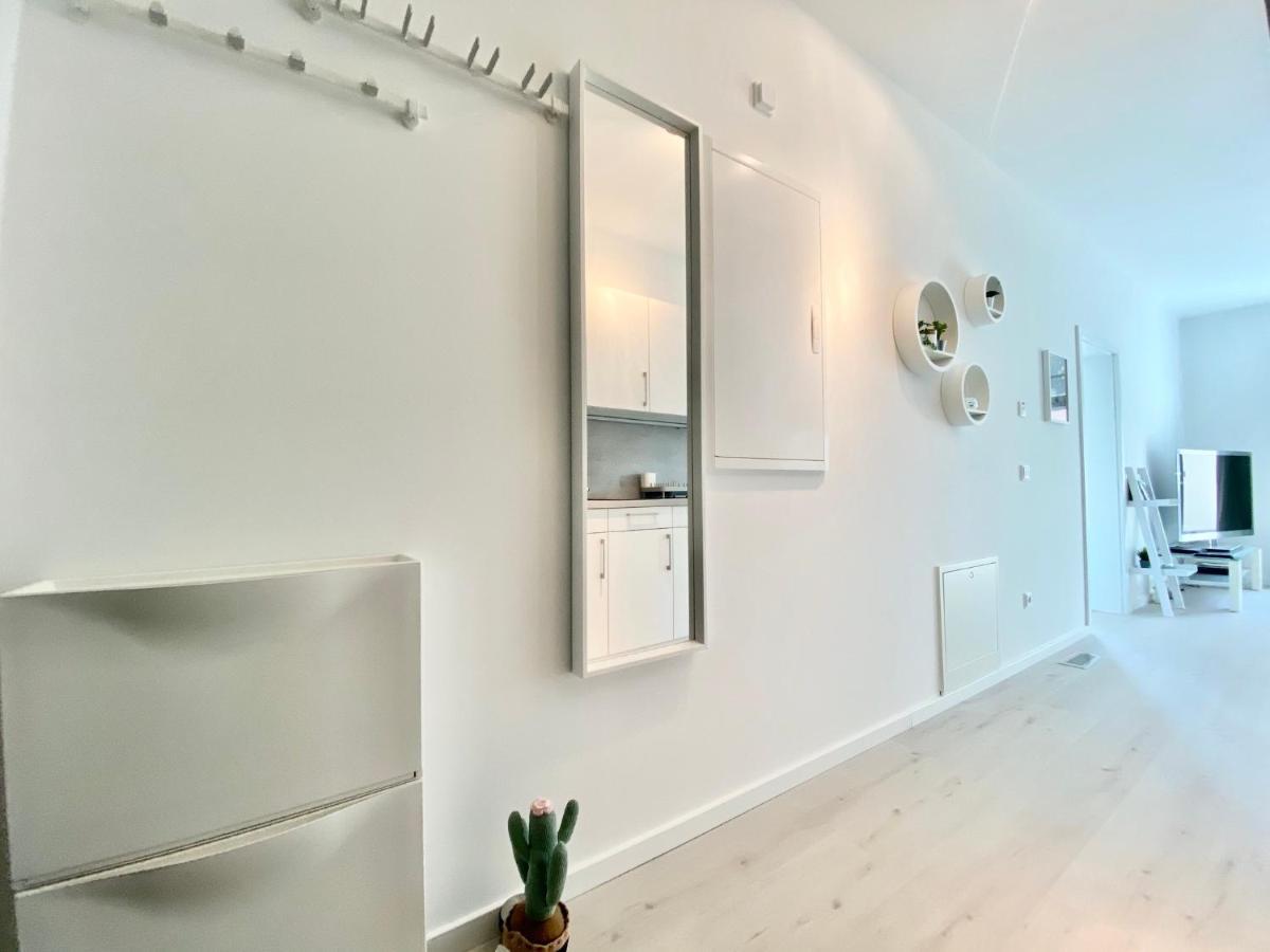 Modernes Apartment, Terrasse Und Garten Am Lilienthalpark Im Suedwesten Berlins 외부 사진